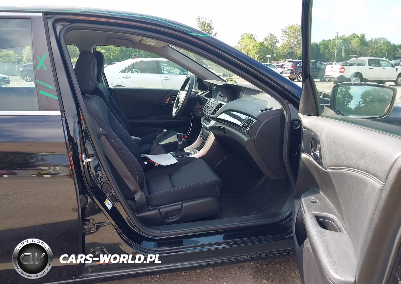 2015 Honda Accord Sport VIN:1HGCR2E51FA205723 - 5