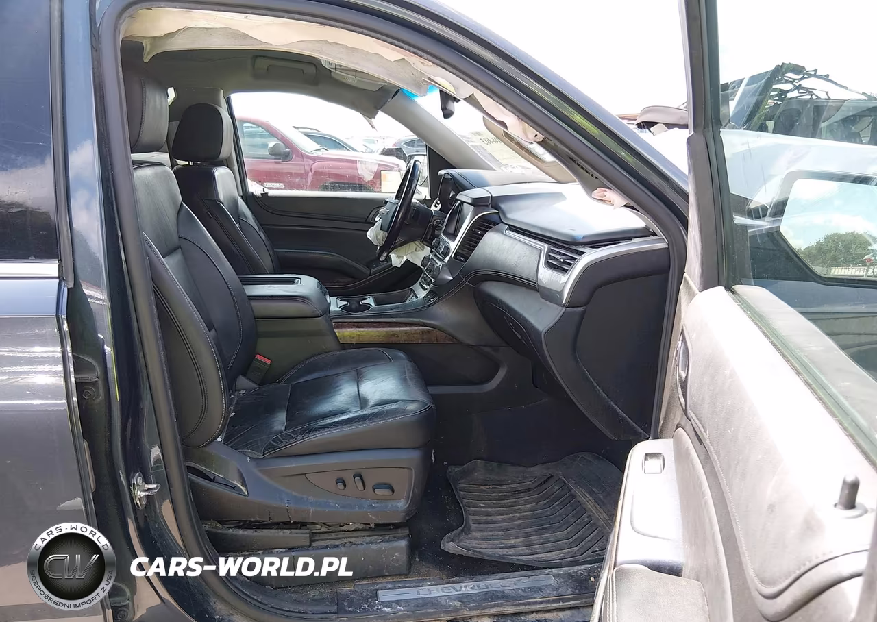 2019 Chevrolet Suburban Lt VIN:1GNSKHKC1KR288495 - 5