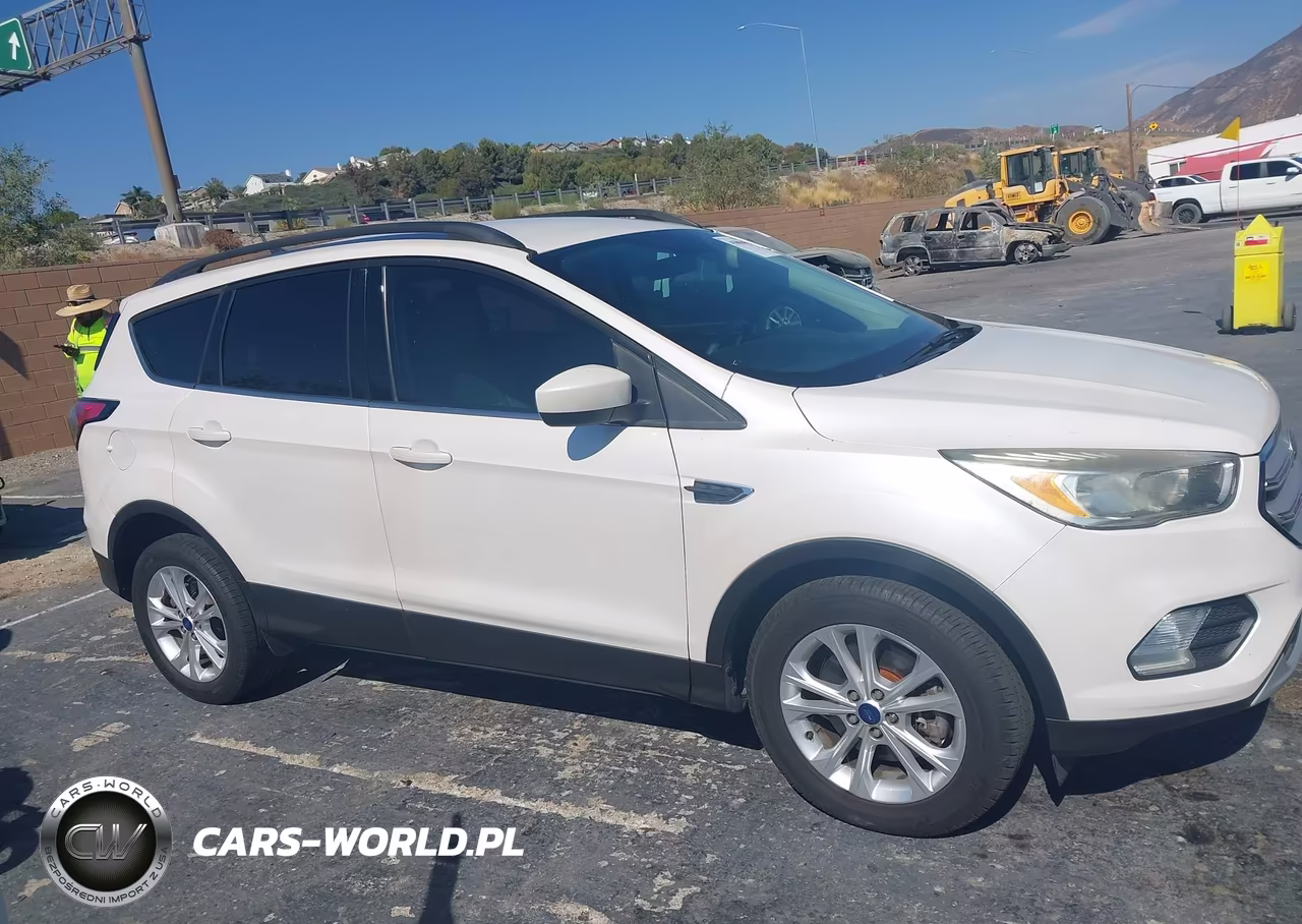 2018 Ford Escape Se VIN:1FMCU9GD9JUA86123 - 13