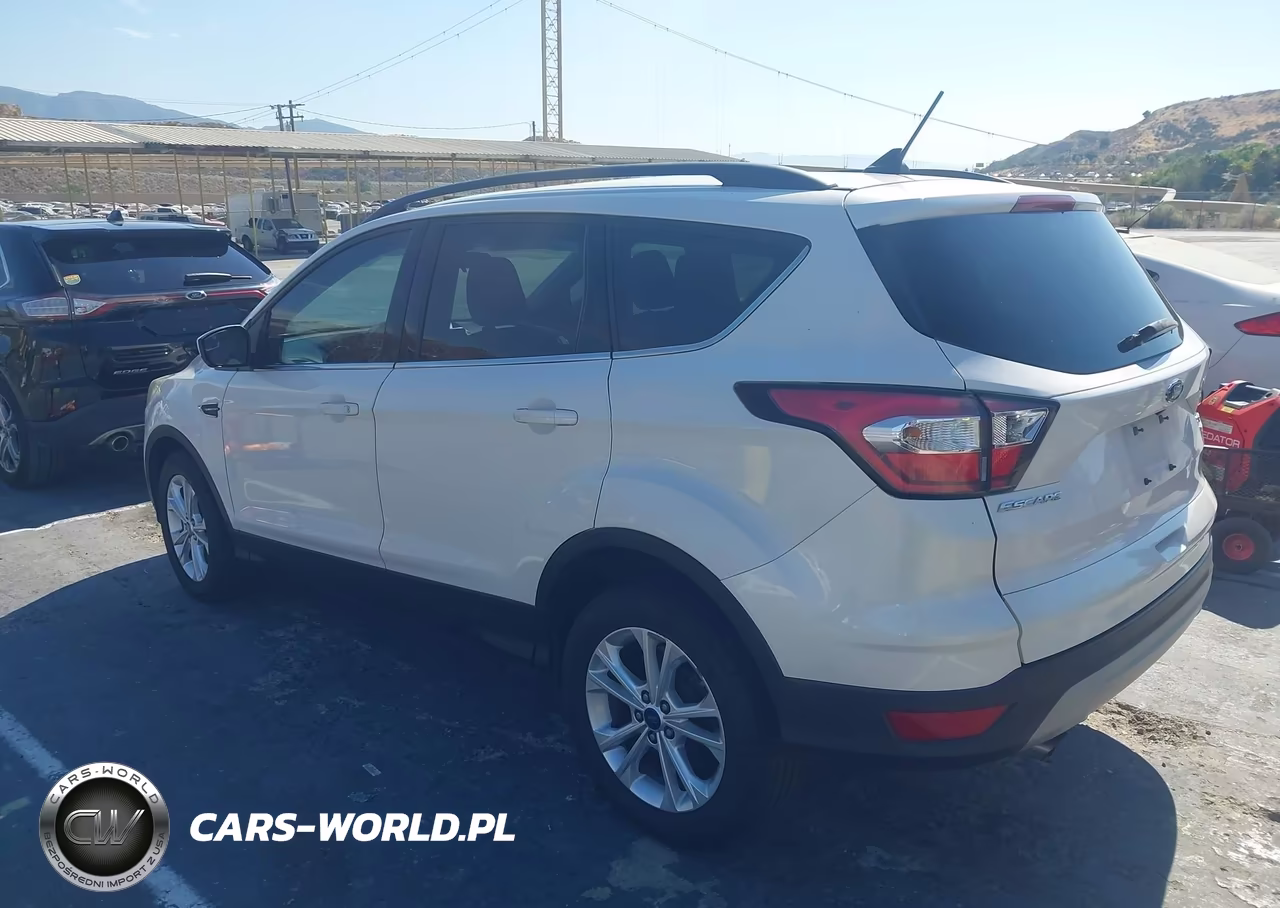 2018 Ford Escape Se VIN:1FMCU9GD9JUA86123 - 3