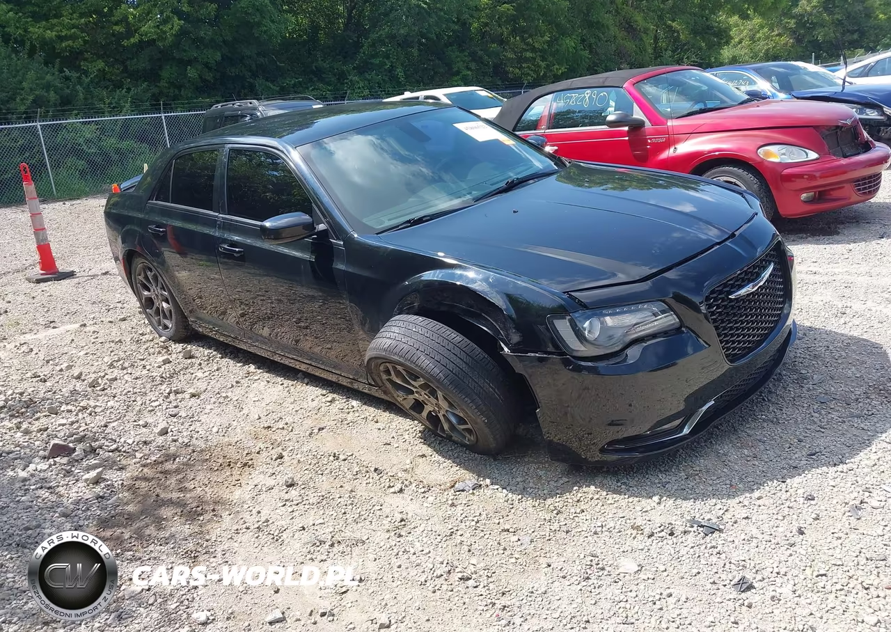 2017 Chrysler 300 – zdjęcie 1 z 18