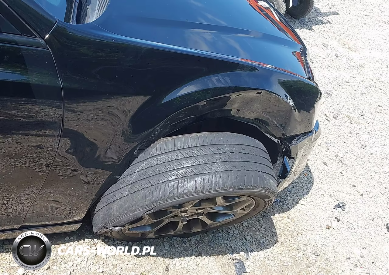 2017 Chrysler 300 VIN:2C3CCAGG4HH648191 - 18