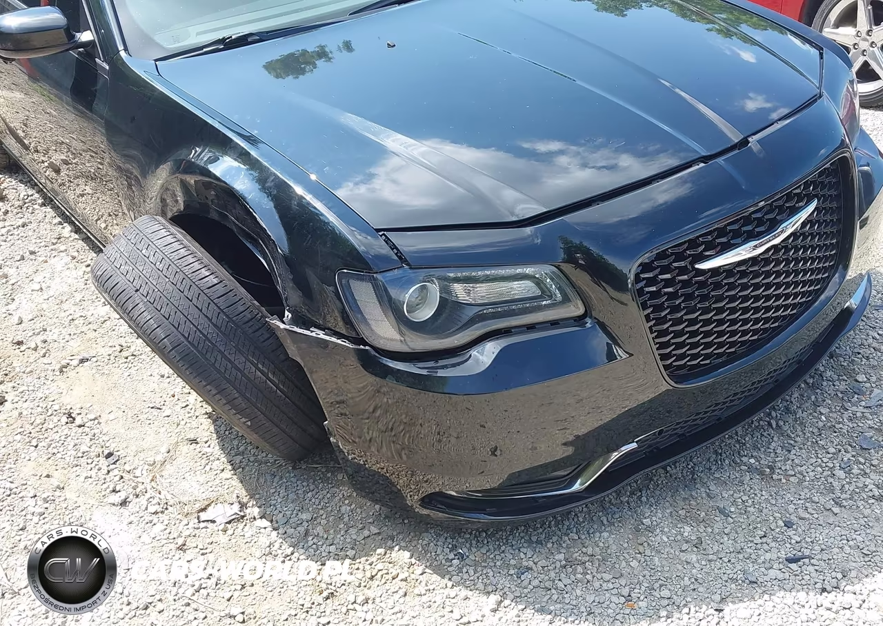 2017 Chrysler 300 VIN:2C3CCAGG4HH648191 - 6