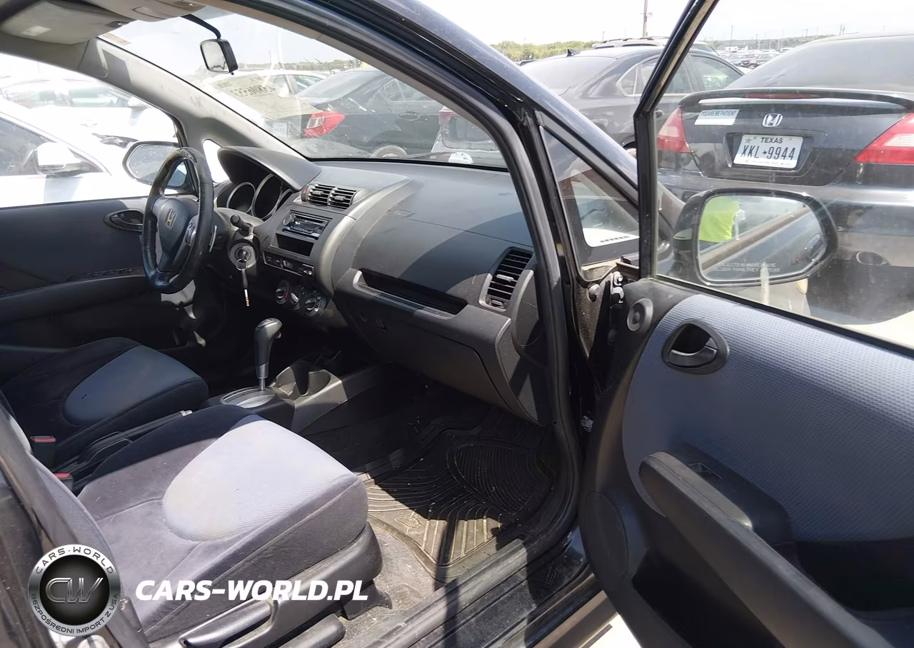 2007 Honda Fit Sport VIN:JHMGD38607S062511 - 5