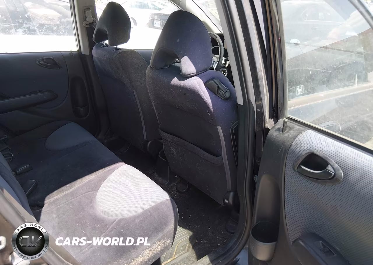 2007 Honda Fit Sport VIN:JHMGD38607S062511 - 8