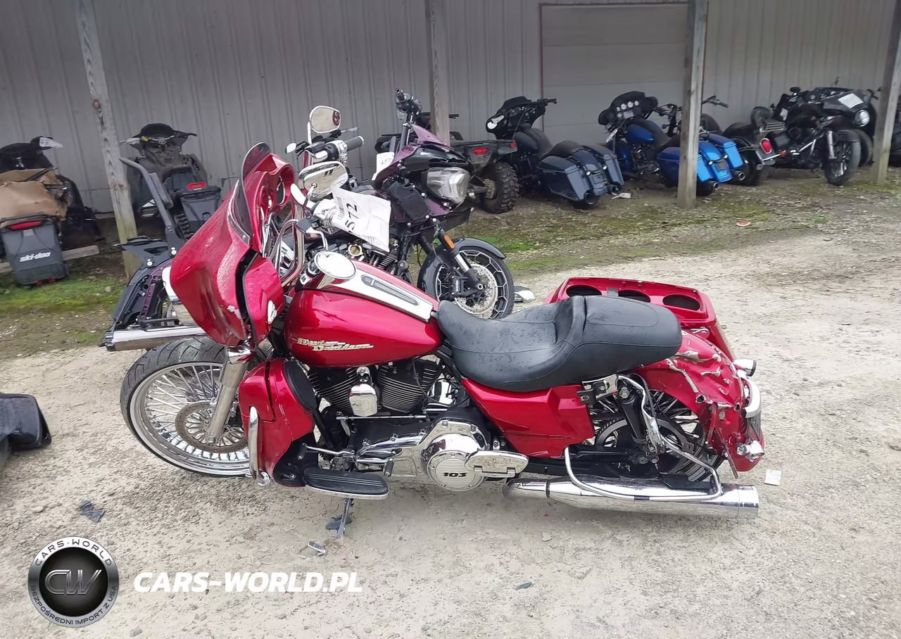 2011 Harley-Davidson Flhx VIN:1HD1KBM11BB625672 - 13