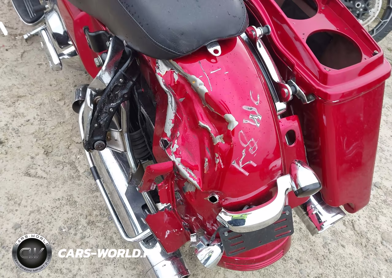 2011 Harley-Davidson Flhx VIN:1HD1KBM11BB625672 - 15