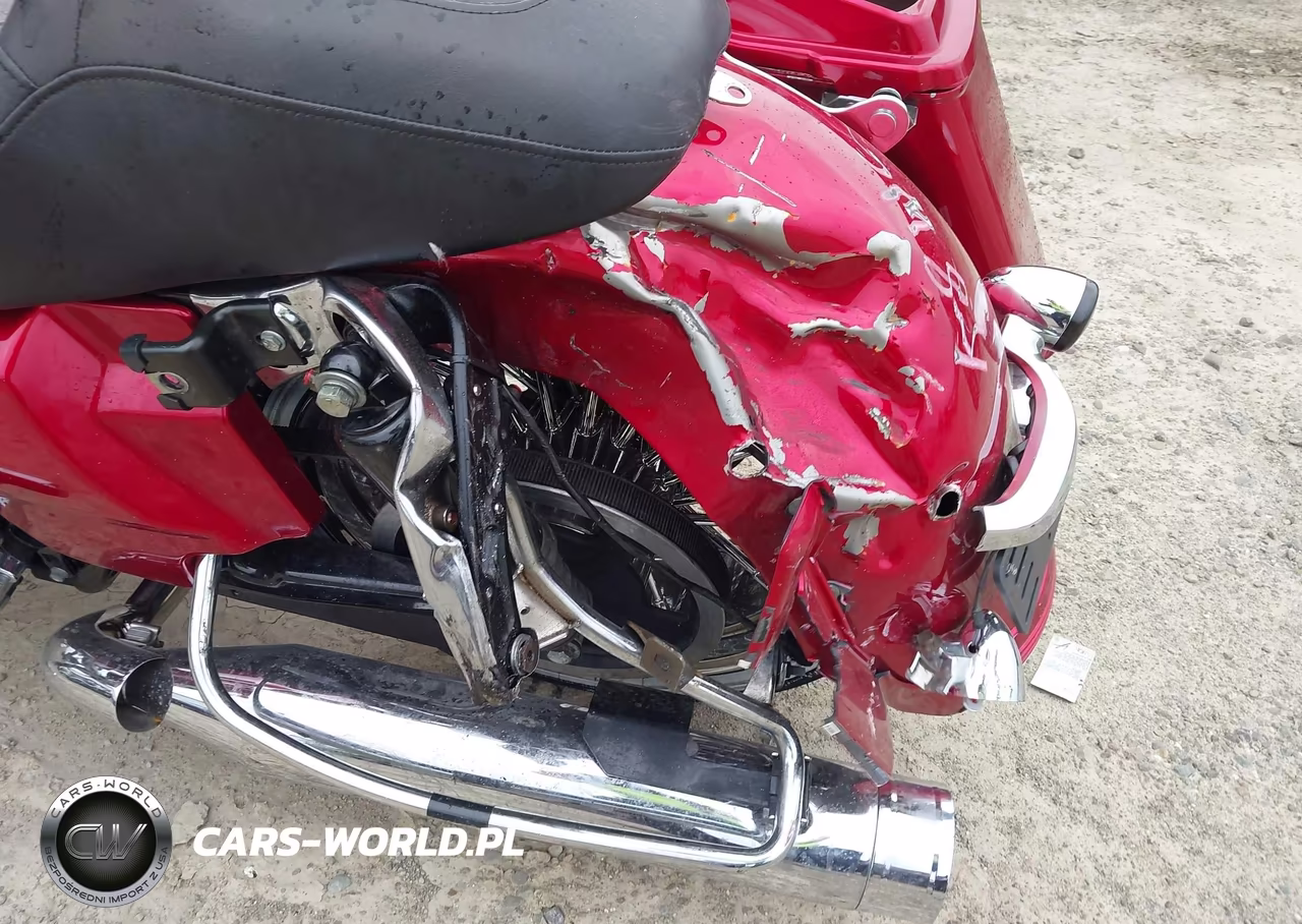 2011 Harley-Davidson Flhx VIN:1HD1KBM11BB625672 - 16