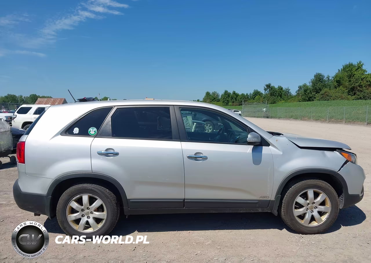 2013 Kia Sorento Lx VIN:5XYKTCA61DG409077 - 13