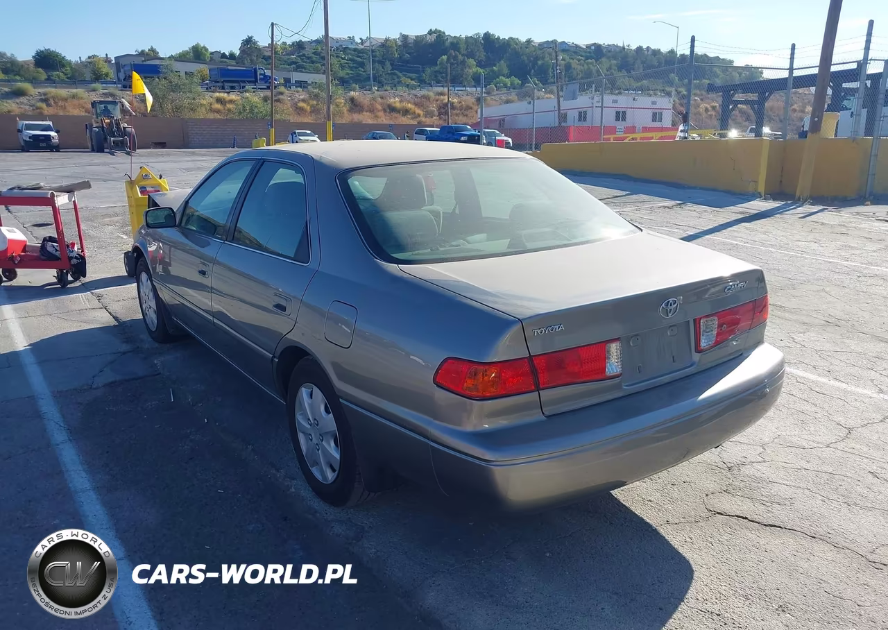 2000 Toyota Camry Le VIN:JT2BG22K9Y0489162 - 3