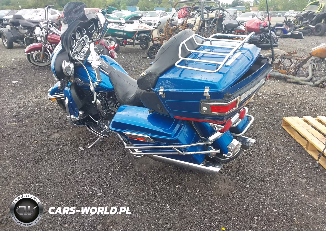 2006 Harley-Davidson Flhtcui VIN:1HD1FCW166Y687370 - 3