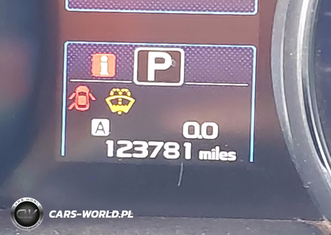 2018 Subaru Outback 2.5I Premium VIN:4S4BSACC5J3392547 - 16