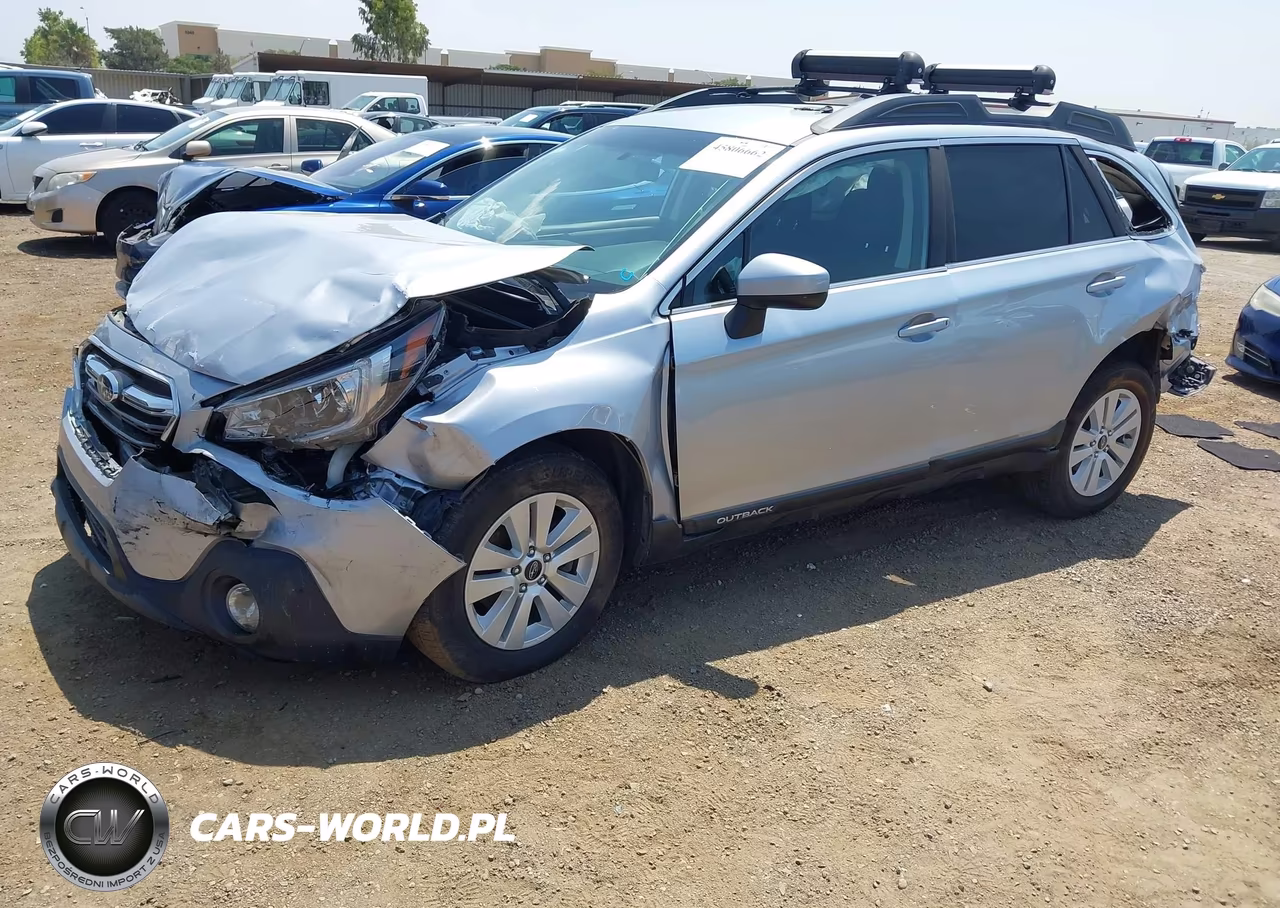 2018 Subaru Outback 2.5I Premium VIN:4S4BSACC5J3392547 - 2