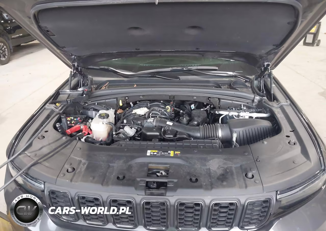 2024 Jeep Grand Cherokee L Limited 4X4 VIN:1C4RJKBG2R8577962 - 10
