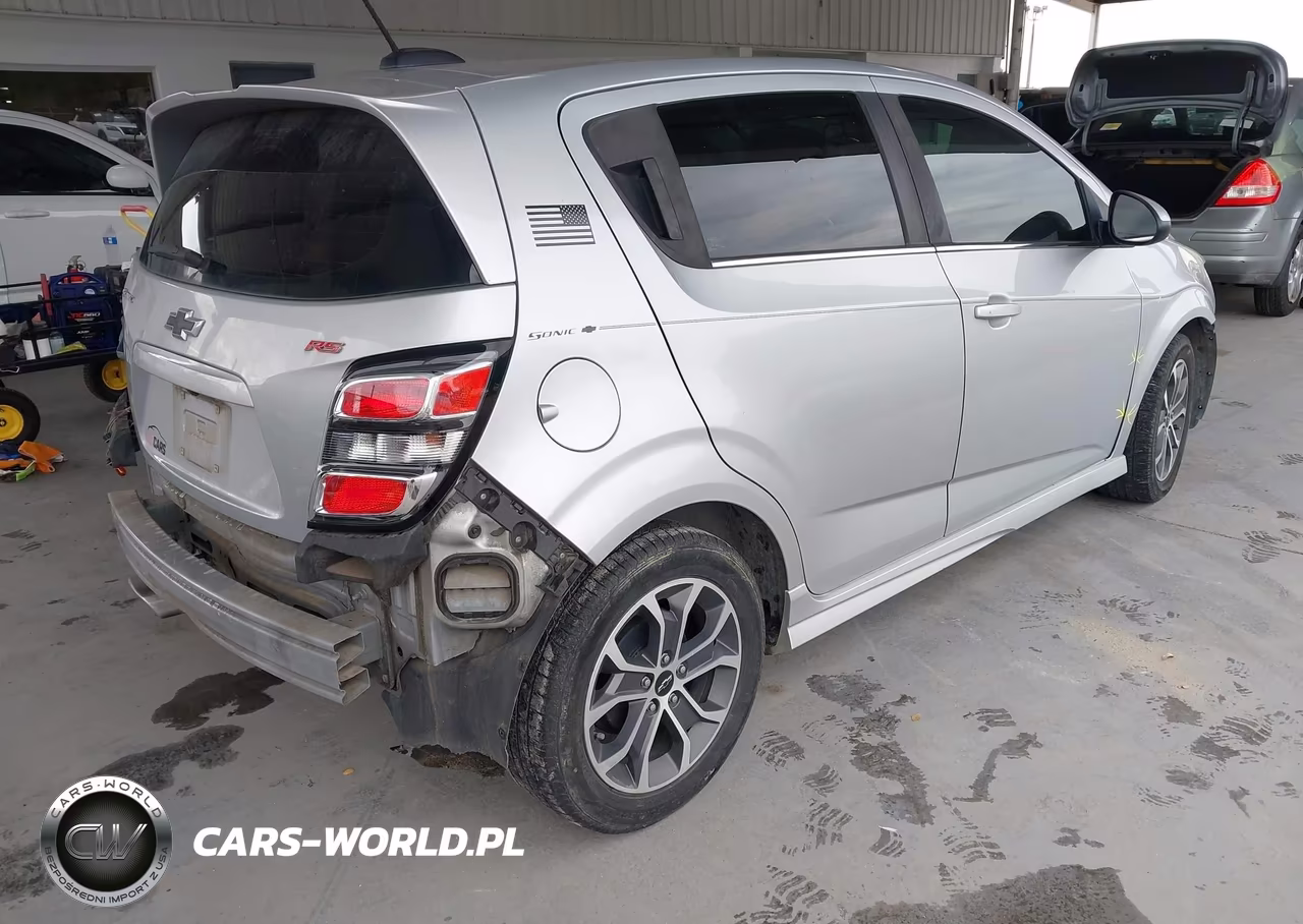 2019 Chevrolet Sonic Lt Auto VIN:1G1JD6SB5K4101307 - 4