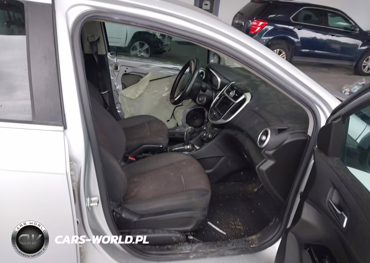 2019 Chevrolet Sonic Lt Auto VIN:1G1JD6SB5K4101307 - 5