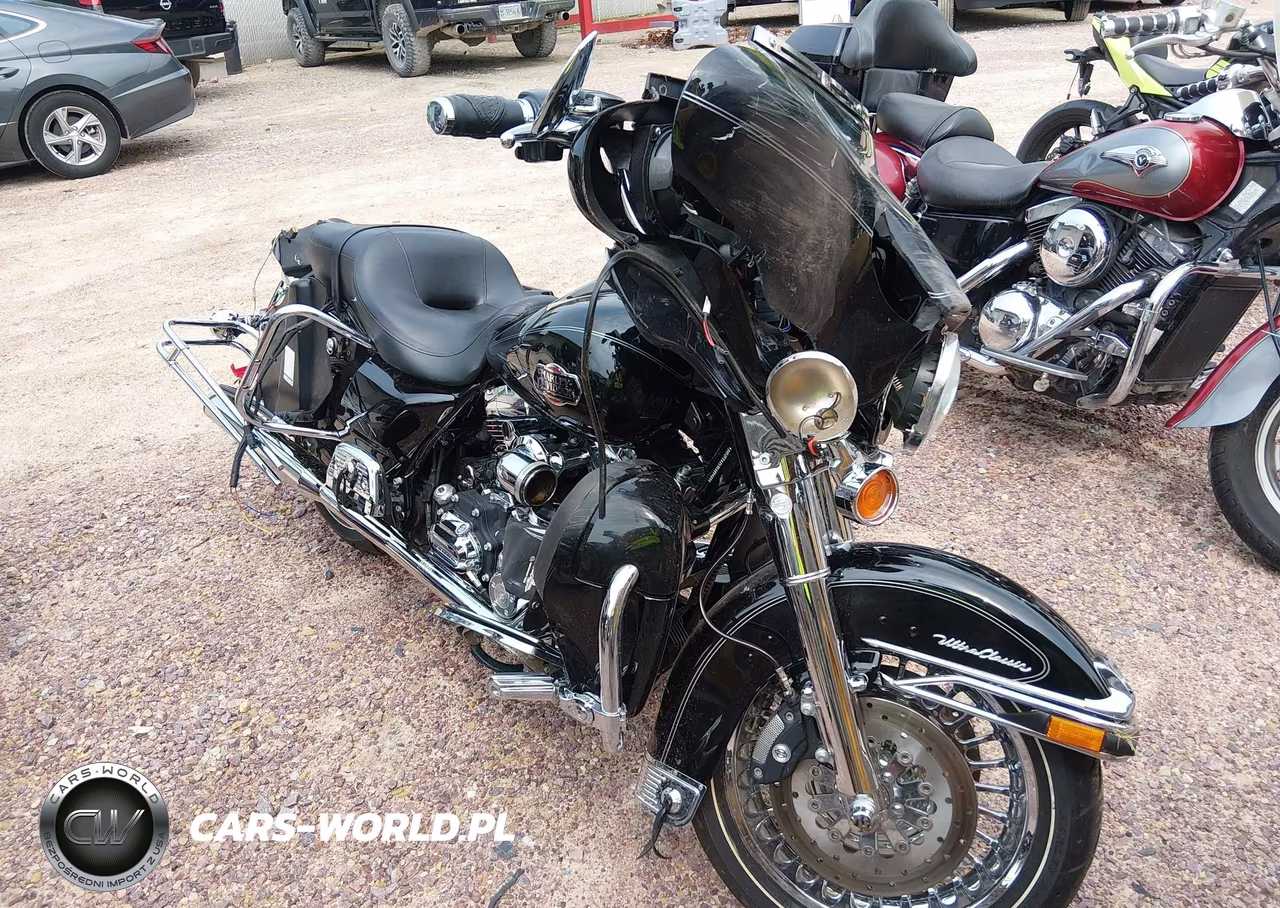 2010 Harley-Davidson Flhtcu – zdjęcie 1 z 13