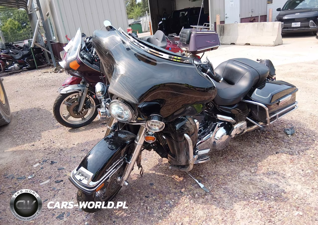 2010 Harley-Davidson Flhtcu VIN:1HD1FC413AB660464 - 2