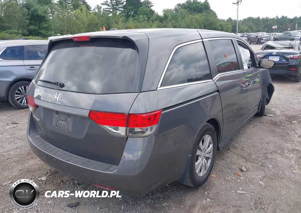 2015 Honda Odyssey Ex-L VIN:5FNRL5H62FB009104 - 4