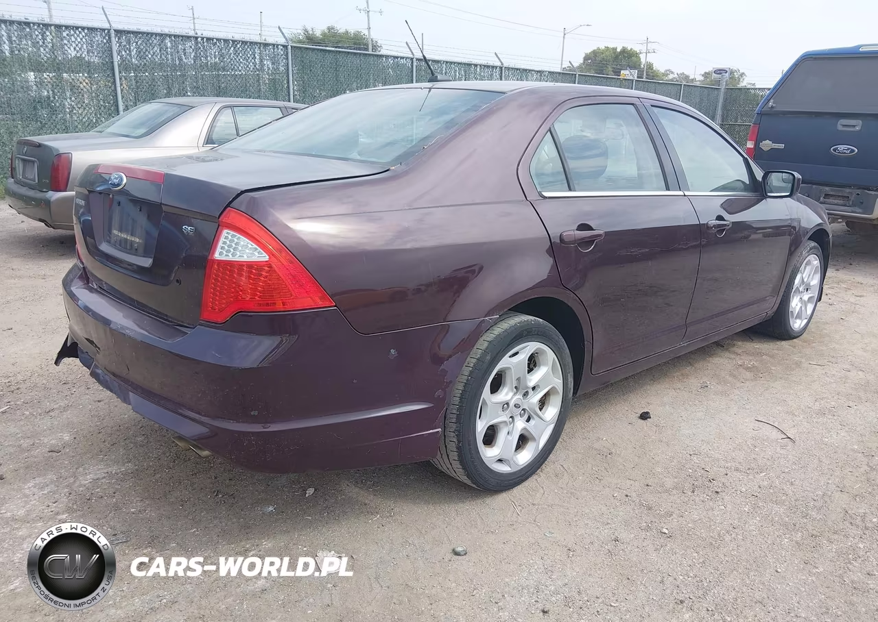 2011 Ford Fusion Se VIN:3FAHP0HA2BR275311 - 4