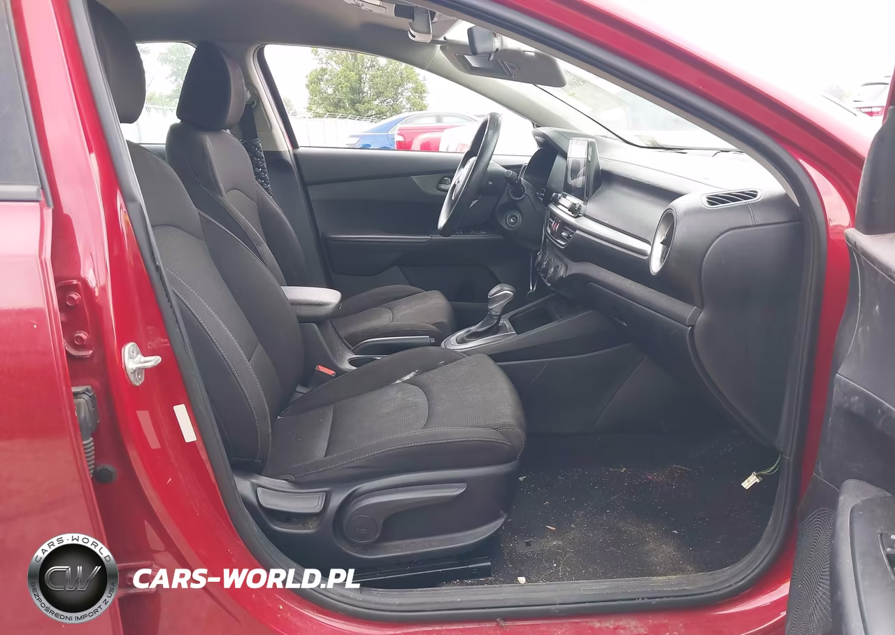 2019 Kia Forte Fe-Lxs VIN:3KPF24AD1KE057945 - 5