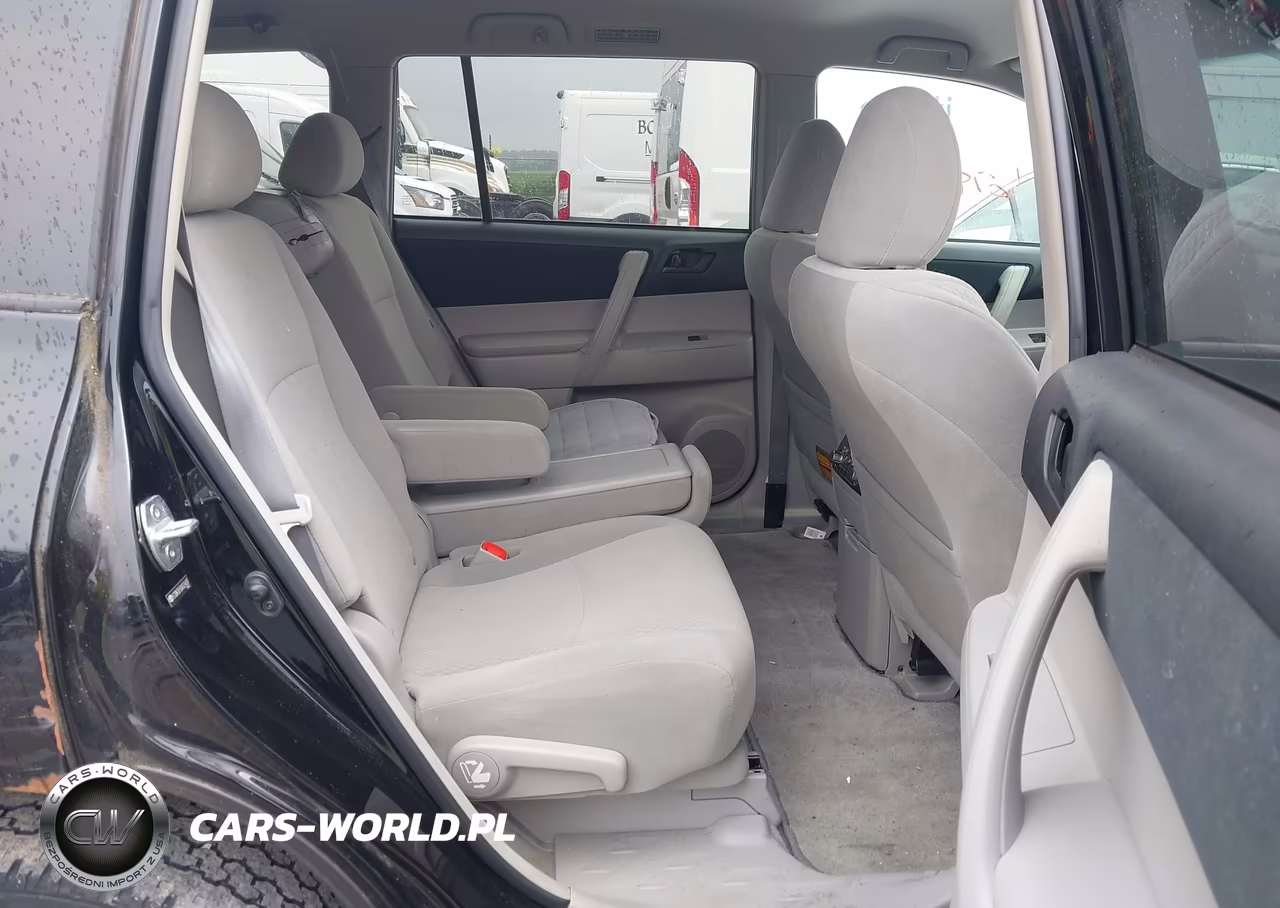 2010 Toyota Highlander Base V6 VIN:5TDBK3EH3AS024097 - 8