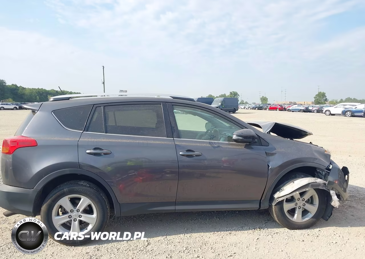 2014 Toyota Rav4 Xle VIN:2T3RFREV8EW173654 - 13
