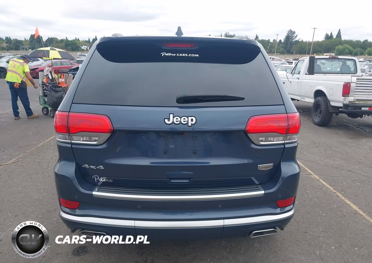 2020 Jeep Grand Cherokee Summit 4X4 VIN:1C4RJFJT8LC129204 - 17