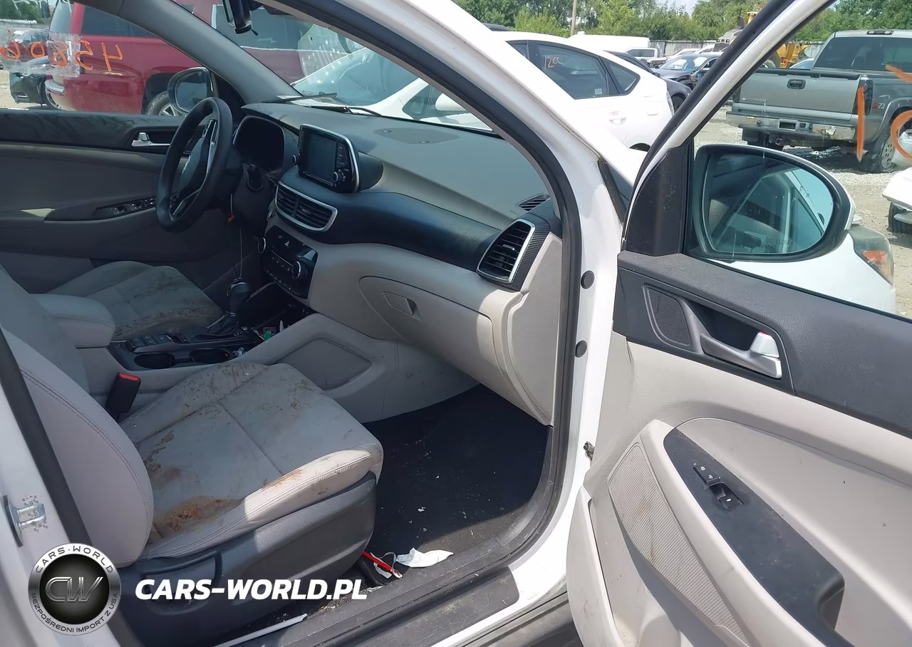 2019 Hyundai Tucson Value VIN:KM8J3CA45KU032898 - 5