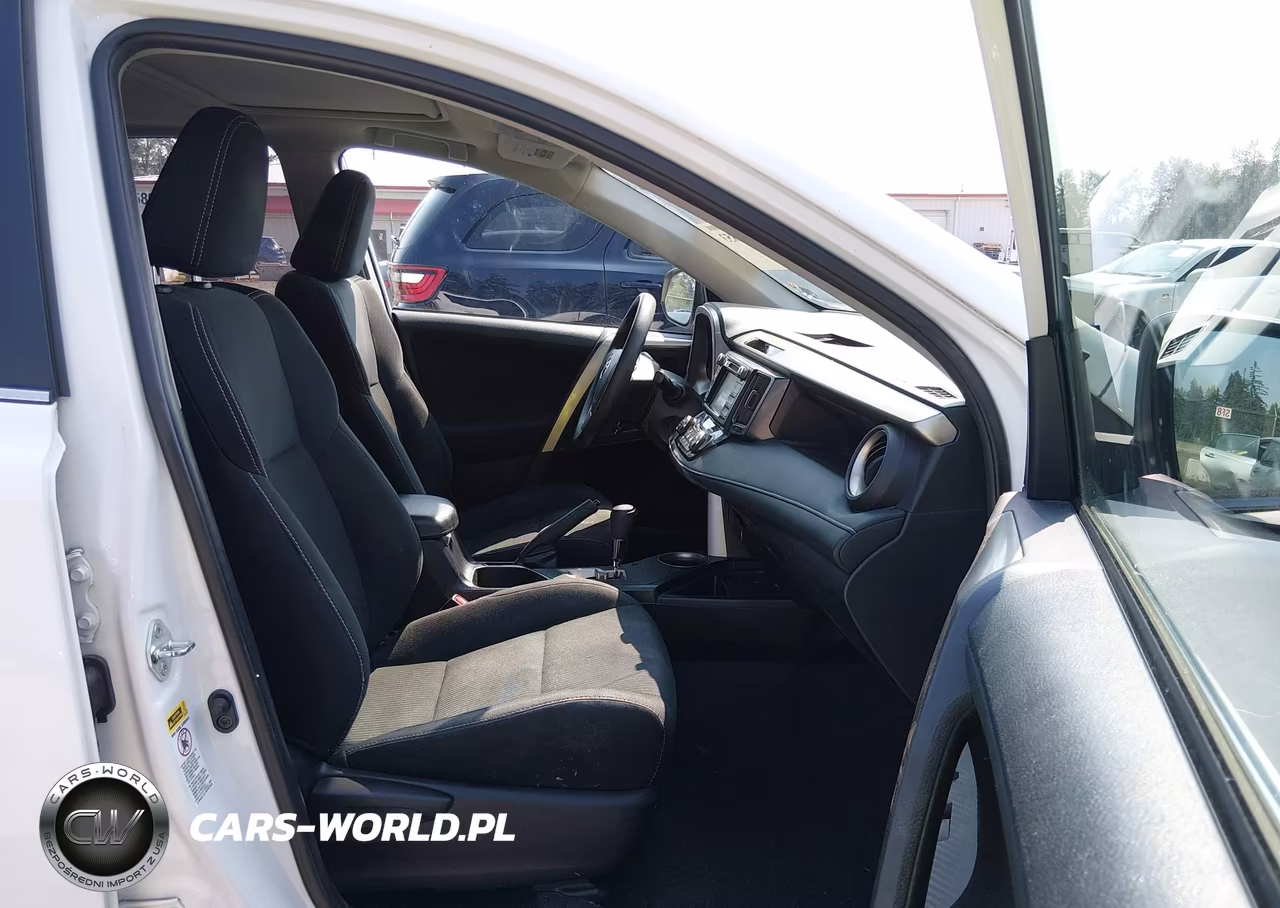 2015 Toyota Rav4 Xle VIN:2T3RFREV5FW303651 - 18