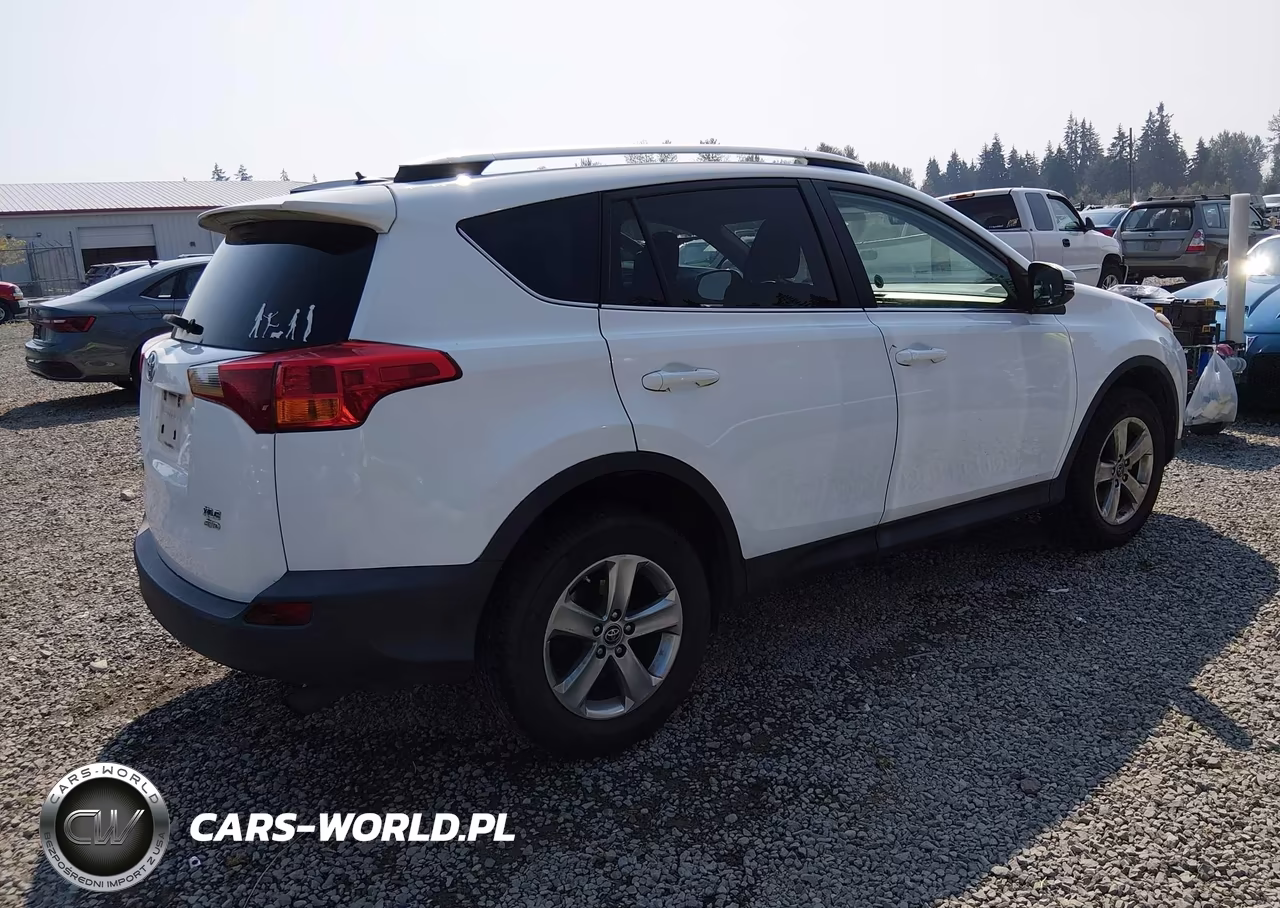 2015 Toyota Rav4 Xle VIN:2T3RFREV5FW303651 - 4
