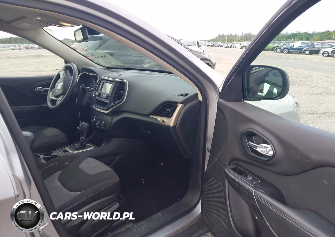 2014 Jeep Cherokee Sport VIN:1C4PJLAB1EW123226 - 5