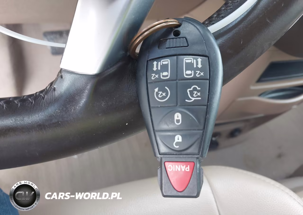 2011 Chrysler Town & Country Touring-L VIN:2A4RR8DG5BR713093 - 11