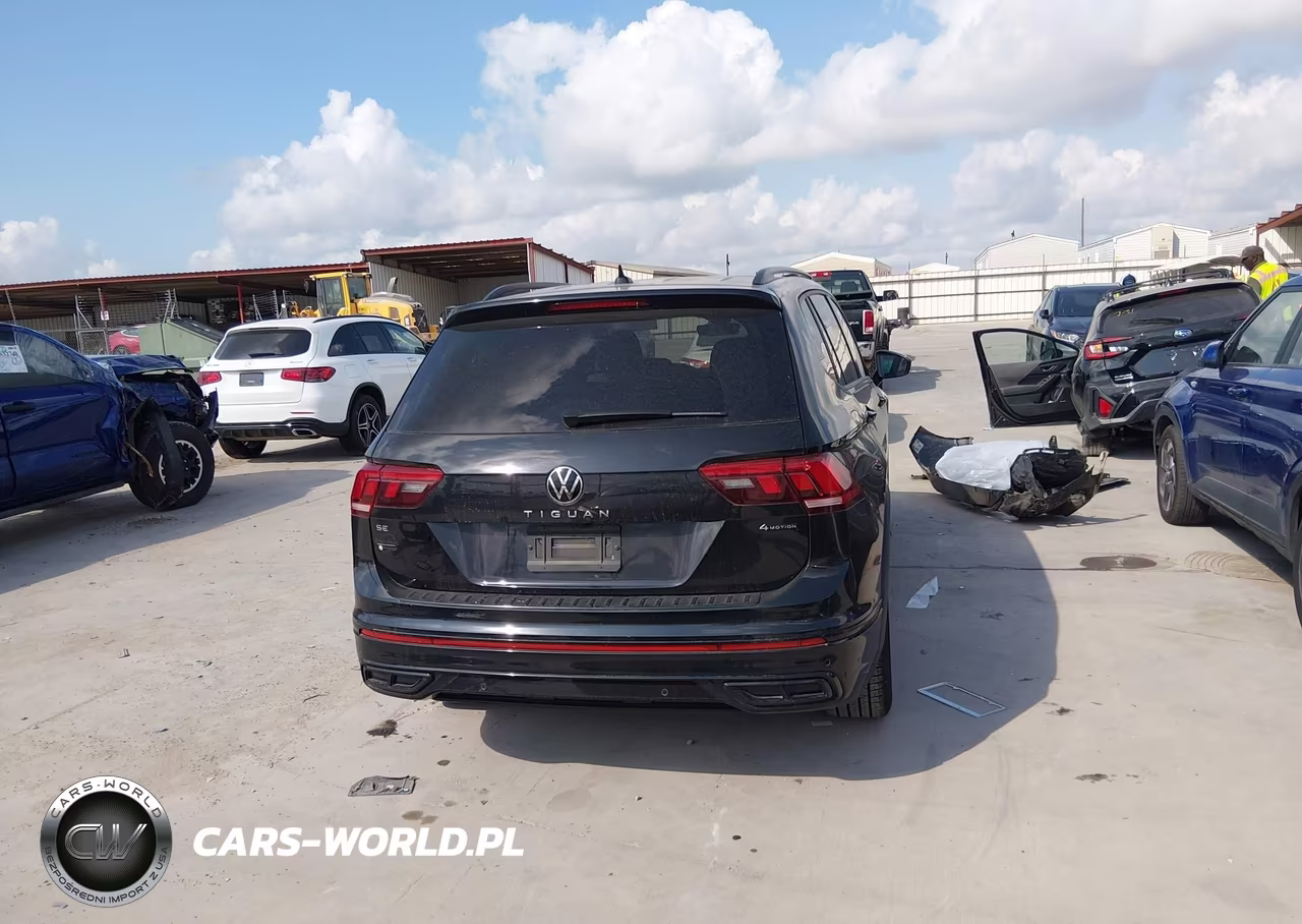 2024 Volkswagen Tiguan 2.0T Se R-Line Black VIN:3VV8B7AX1RM159025 - 17