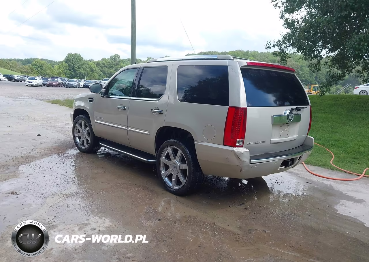 2007 Cadillac Escalade Standard VIN:1GYFK63817R312806 - 3