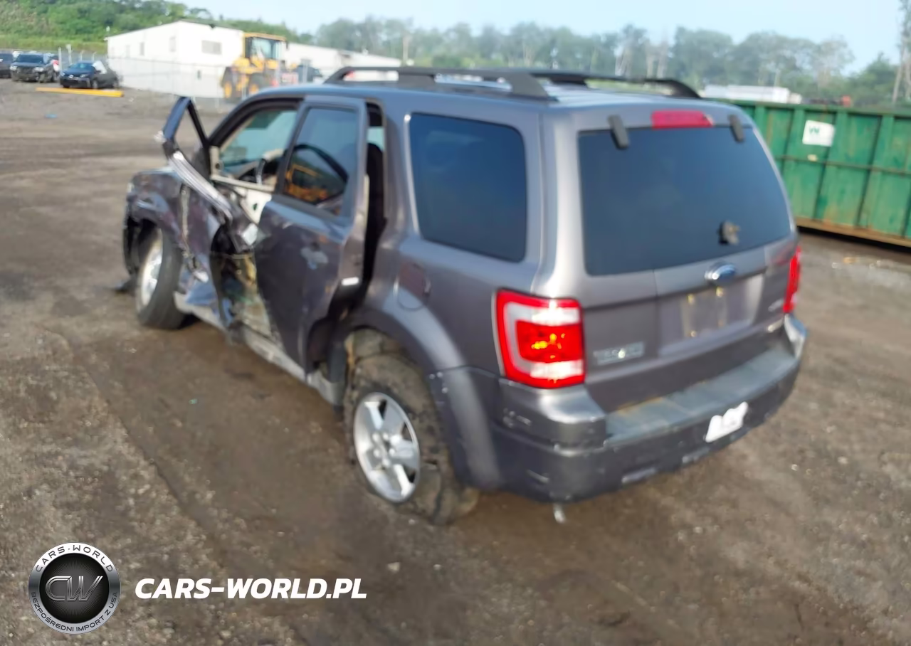 2009 Ford Escape Xlt VIN:1FMCU93789KB21631 - 3