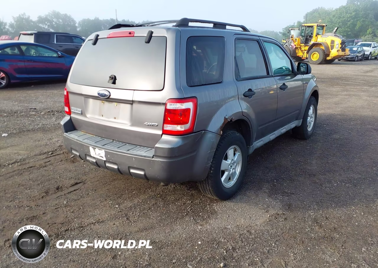 2009 Ford Escape Xlt VIN:1FMCU93789KB21631 - 4