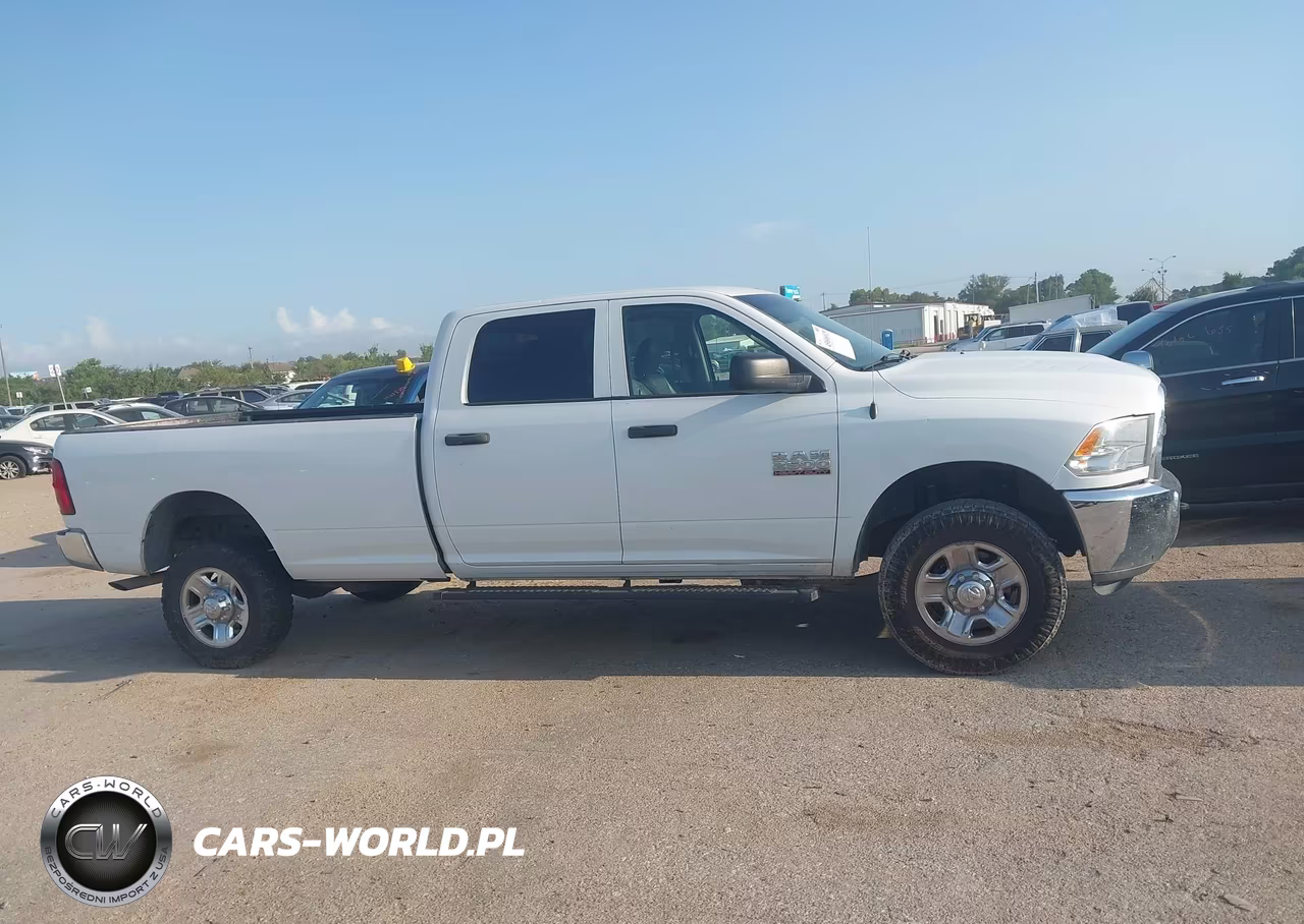 2018 Ram 2500 Tradesman 4X4 8' Box VIN:3C6TR5HT3JG117011 - 13