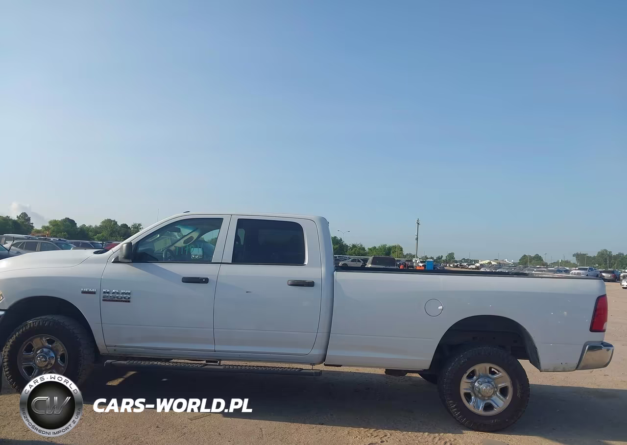 2018 Ram 2500 Tradesman 4X4 8' Box VIN:3C6TR5HT3JG117011 - 14