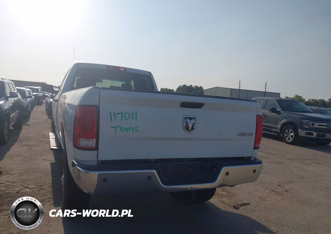2018 Ram 2500 Tradesman 4X4 8' Box VIN:3C6TR5HT3JG117011 - 16