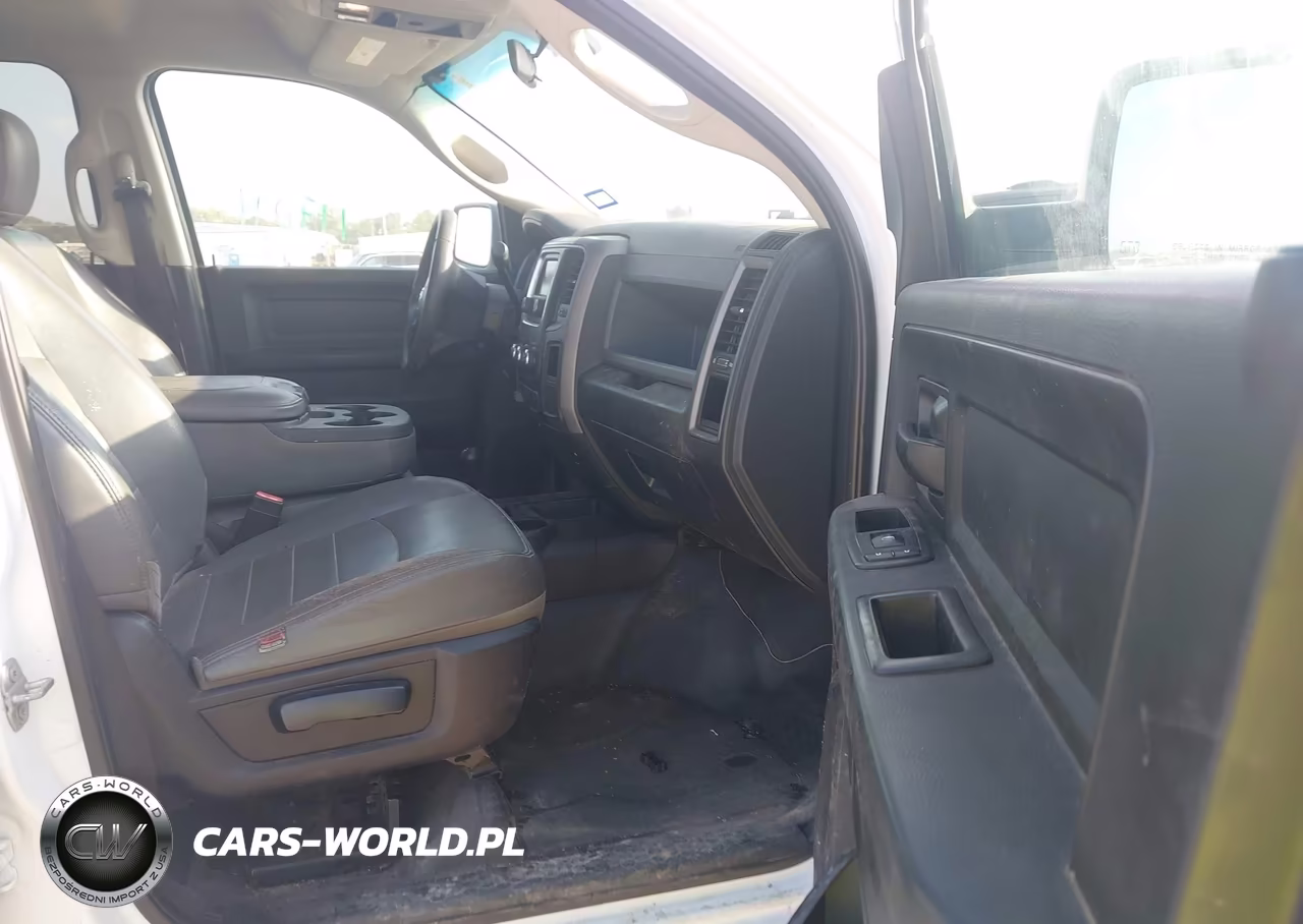 2018 Ram 2500 Tradesman 4X4 8' Box VIN:3C6TR5HT3JG117011 - 5
