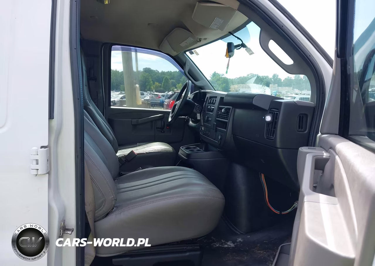 2020 GMC Savana Cargo Rwd 2500 Regular Wheelbase Work Van VIN:1GTW7AFP0L1147921 - 5