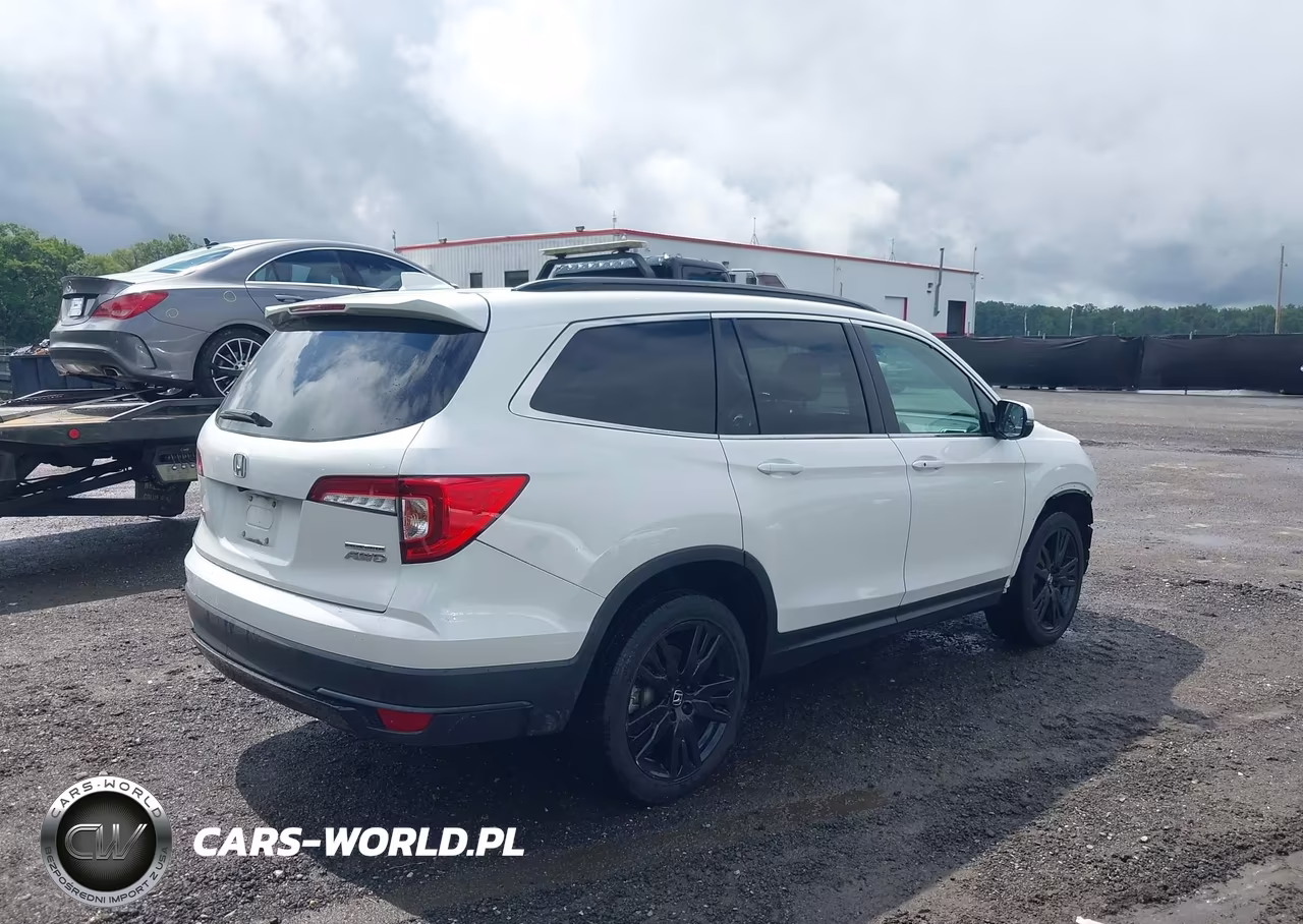 2021 Honda Pilot Awd Special Edition VIN:5FNYF6H20MB031881 - 4