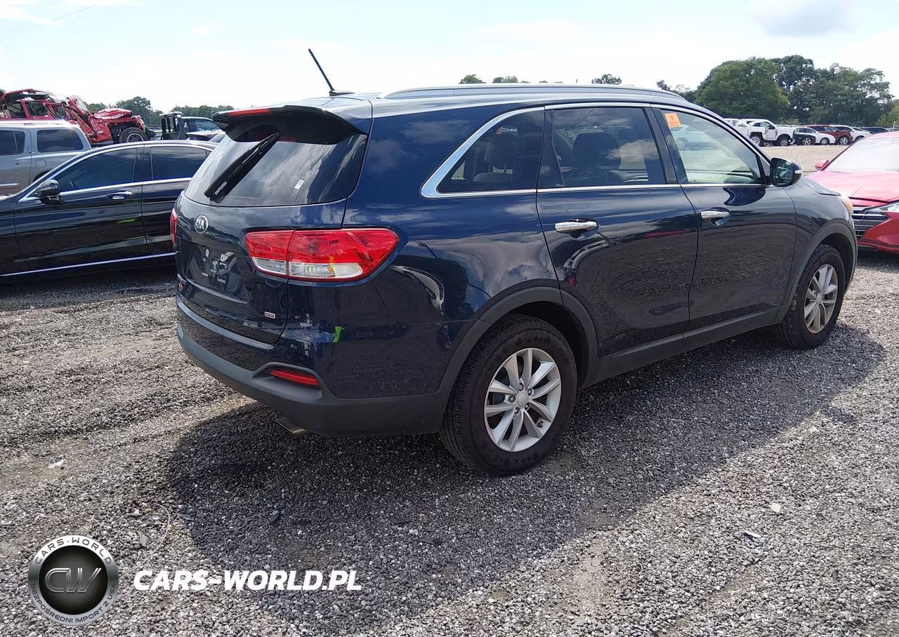 2017 Kia Sorento 2.4L Lx VIN:5XYPG4A35HG334749 - 4