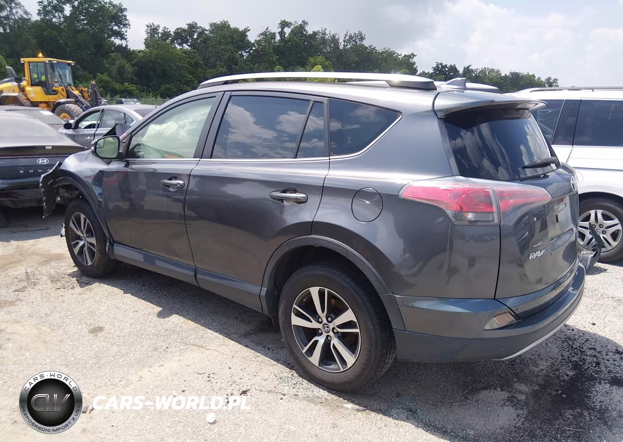 2017 Toyota Rav4 Xle VIN:JTMWFREV2HJ711464 - 3