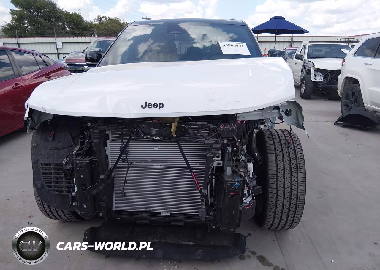 2025 Jeep Grand Cherokee Summit 4X4 VIN:1C4RJHEG5S8644235 - 13