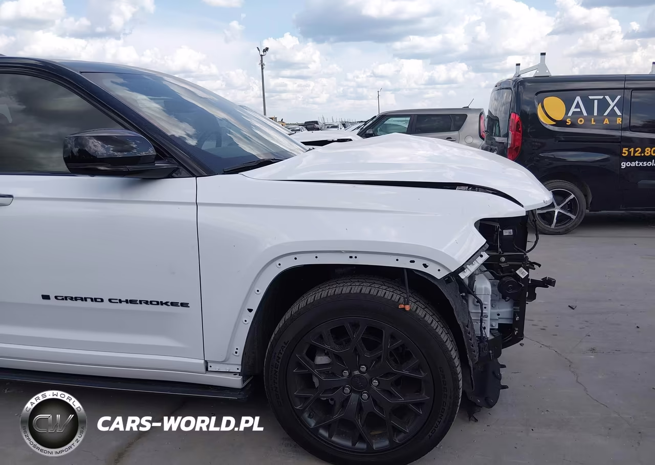 2025 Jeep Grand Cherokee Summit 4X4 VIN:1C4RJHEG5S8644235 - 19