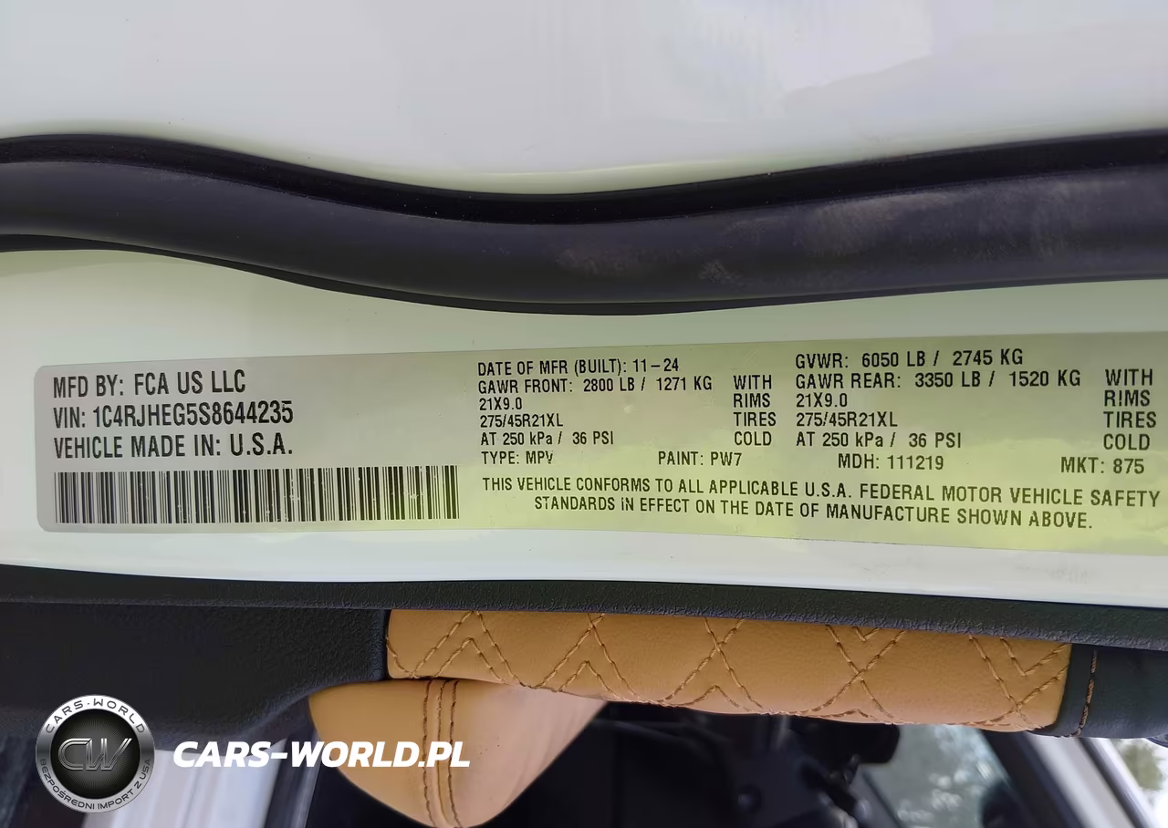 2025 Jeep Grand Cherokee Summit 4X4 VIN:1C4RJHEG5S8644235 - 9