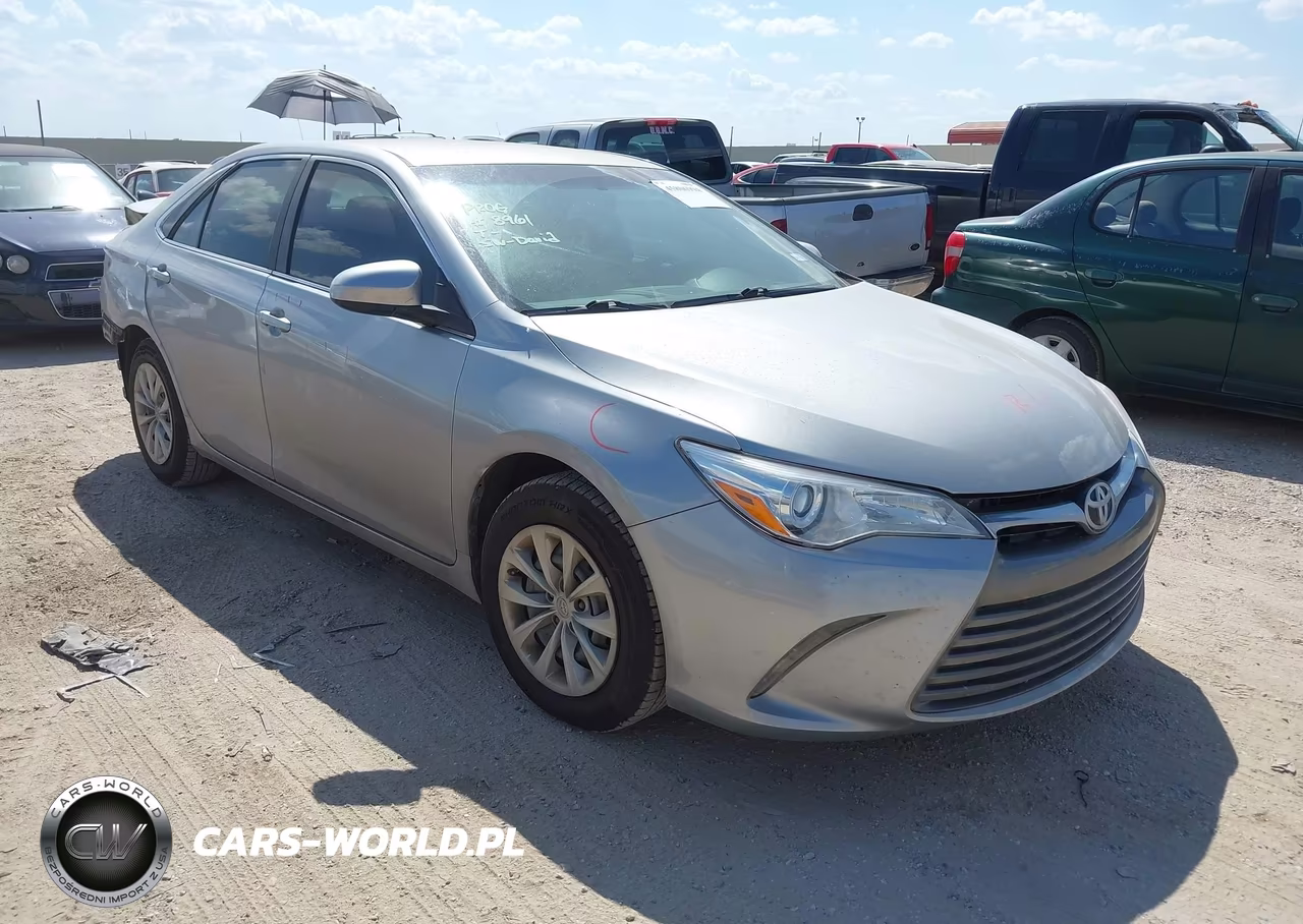2016 Toyota Camry Le