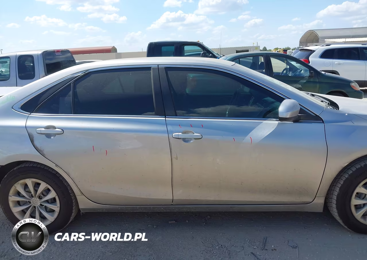 2016 Toyota Camry Le VIN:4T4BF1FKXGR584174 - 14